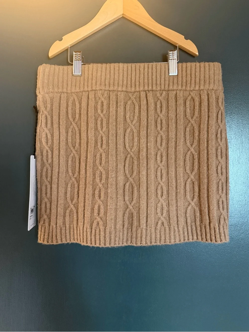 cozy brown cable-knit mini skirt by ALO Yoga NWT